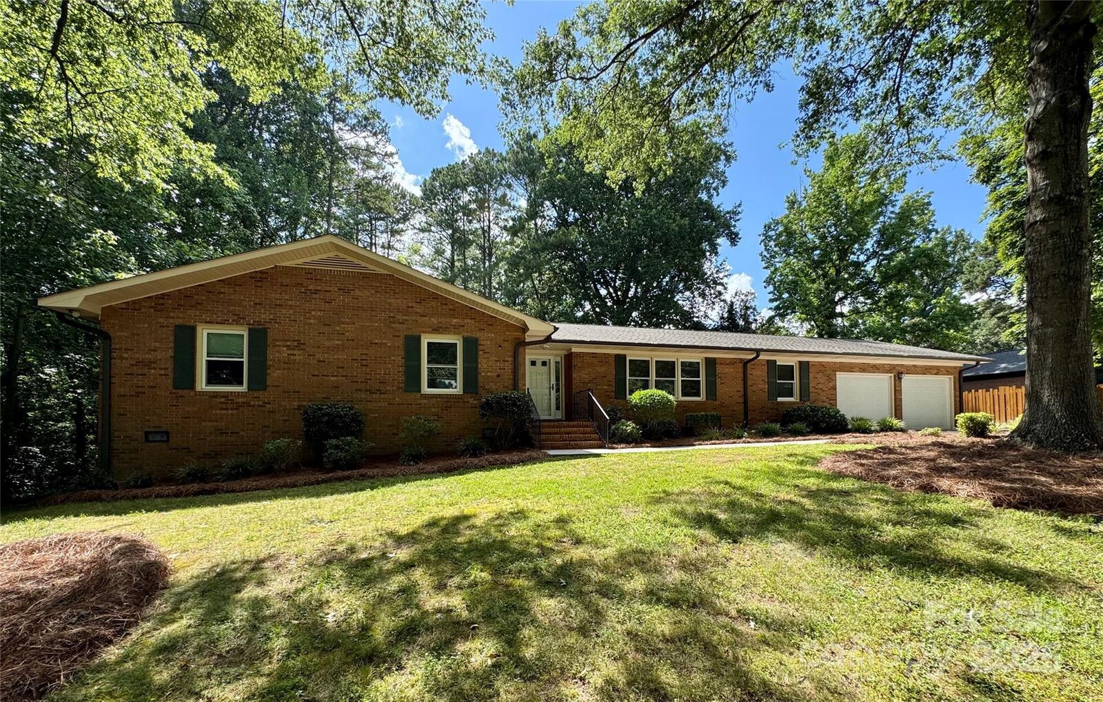 Property Photo: 635 Windsor Place NE NC 28025