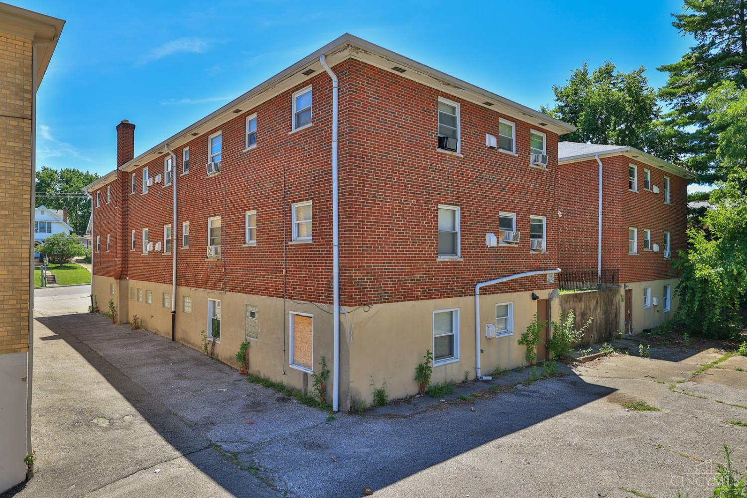 Property Photo: 4404 W 8th Street OH 45238