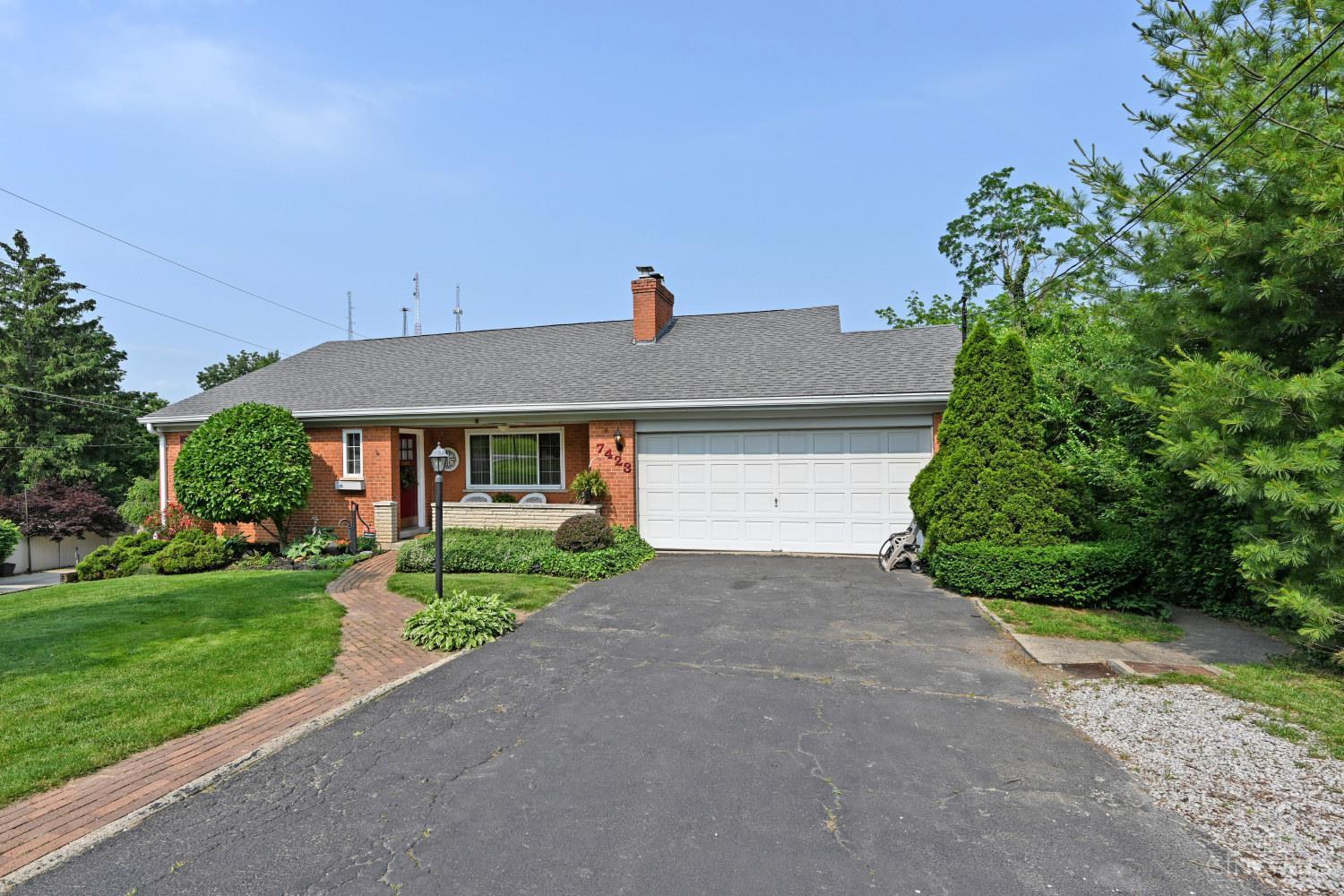 Property Photo: 7423 View Place Drive OH 45224
