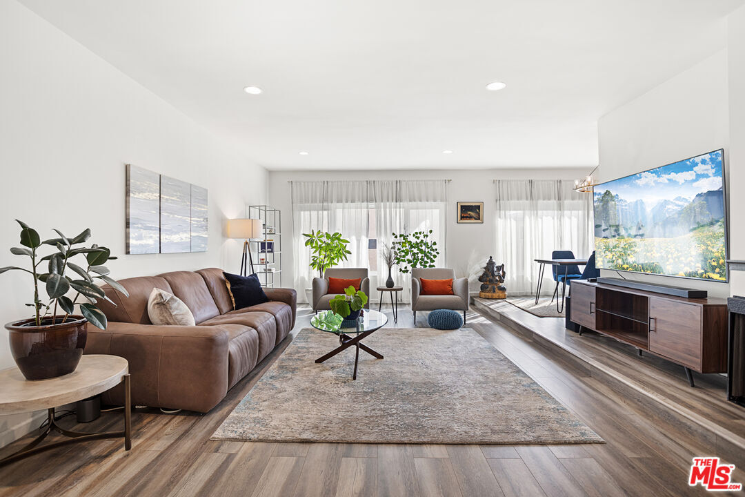 Property Photo: 11820 Mayfield Ave CA 90049