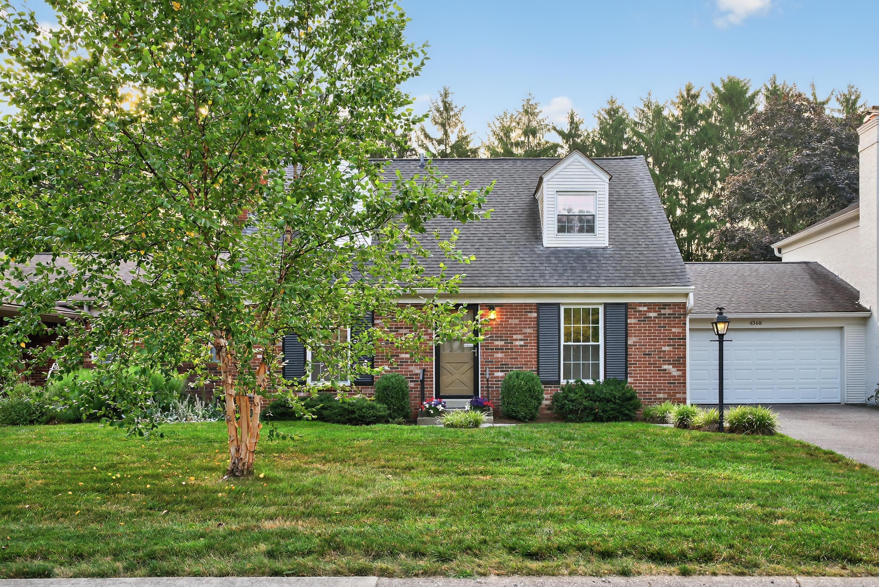 Property Photo: 4368 Airendel Court OH 43220