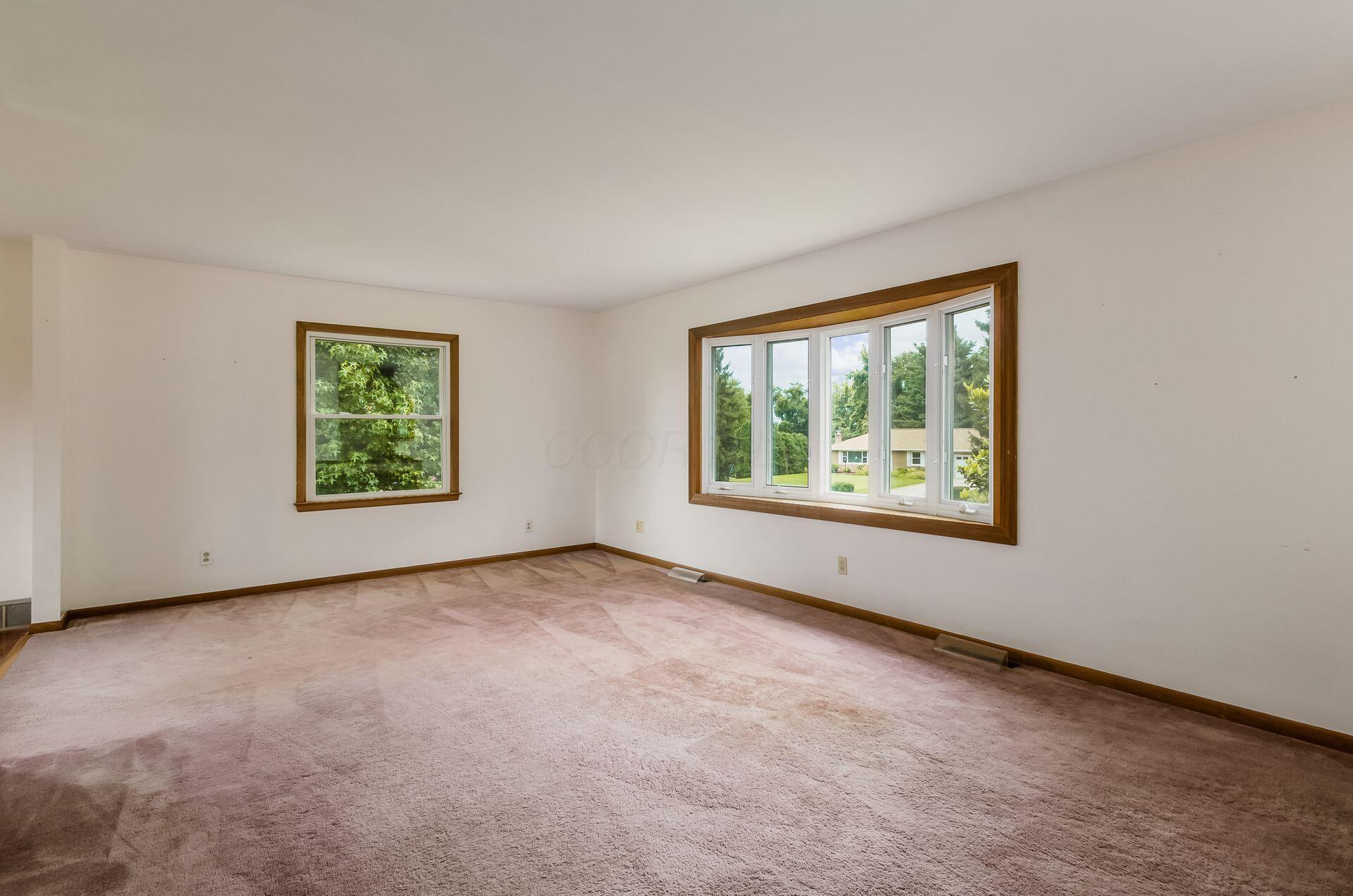 Property Photo:  5930 Coonpath NW Road  OH 43112 