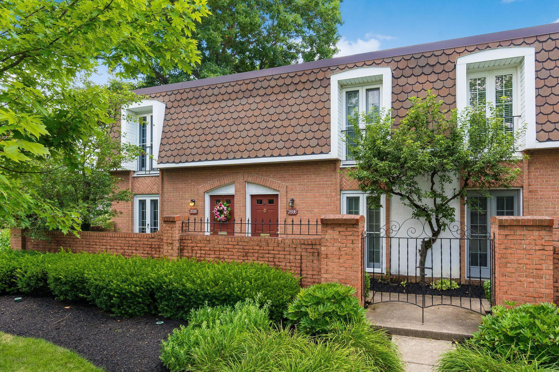 Property Photo: 2898 Chateau Circle OH 43221