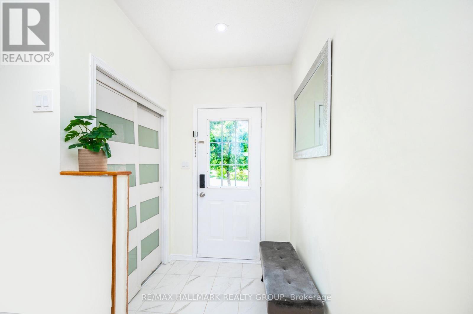 Property Photo: 73 Palmadeo Drive ON K2J 4Z3