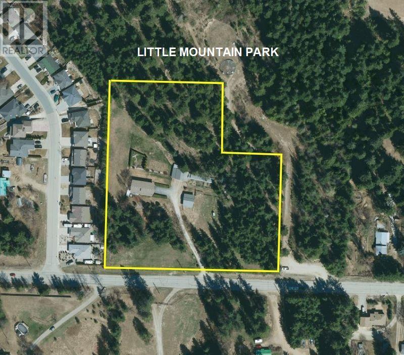 Property Photo: 3851 10 Avenue Southeast BC V1E 1W7