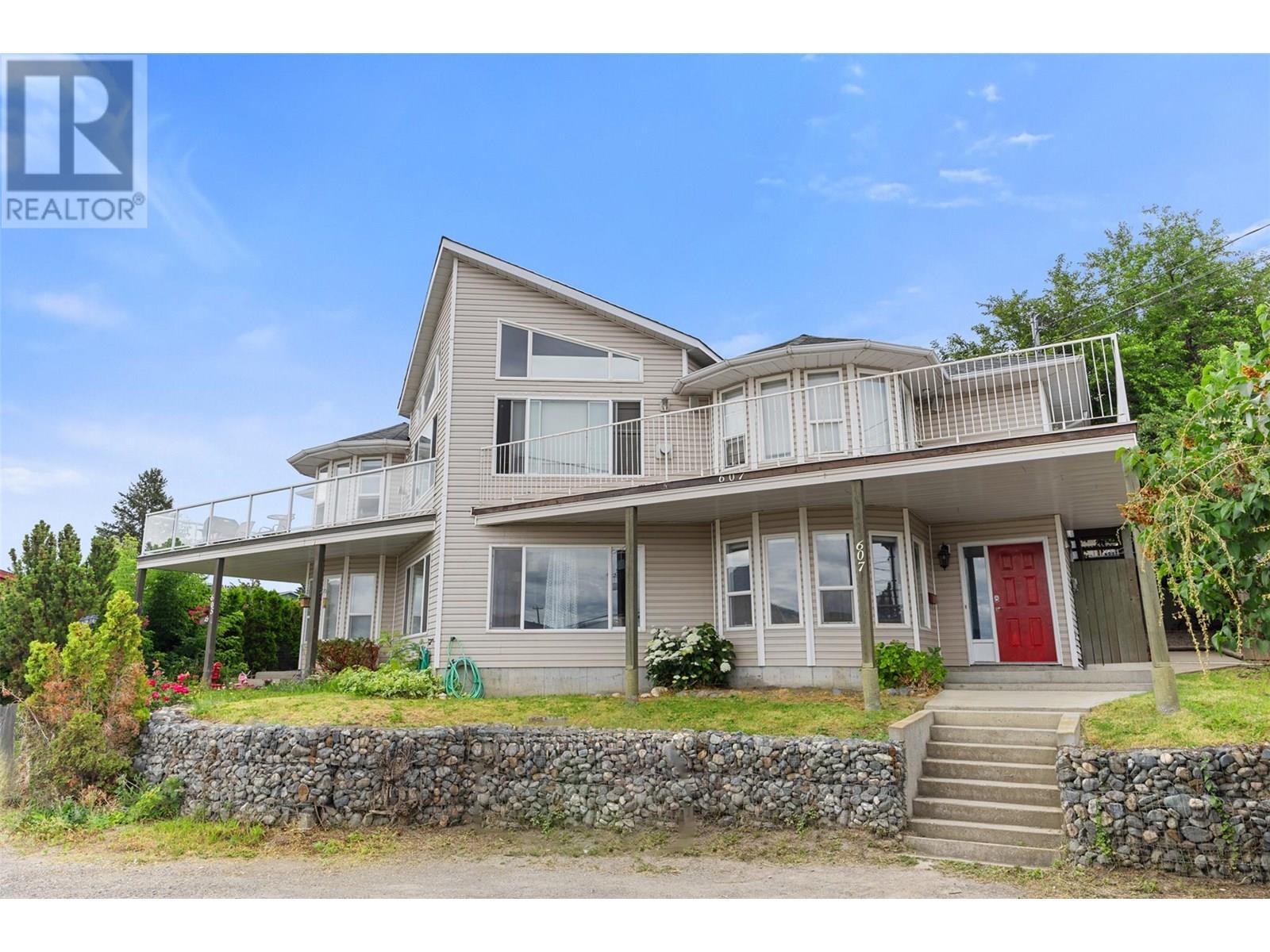 Property Photo: 607 Lombard Street BC V2C 1B5