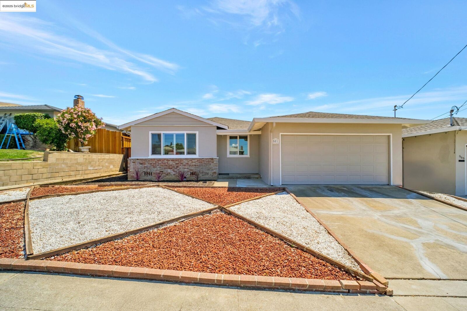 Property Photo: 581 Fairway Street CA 94544
