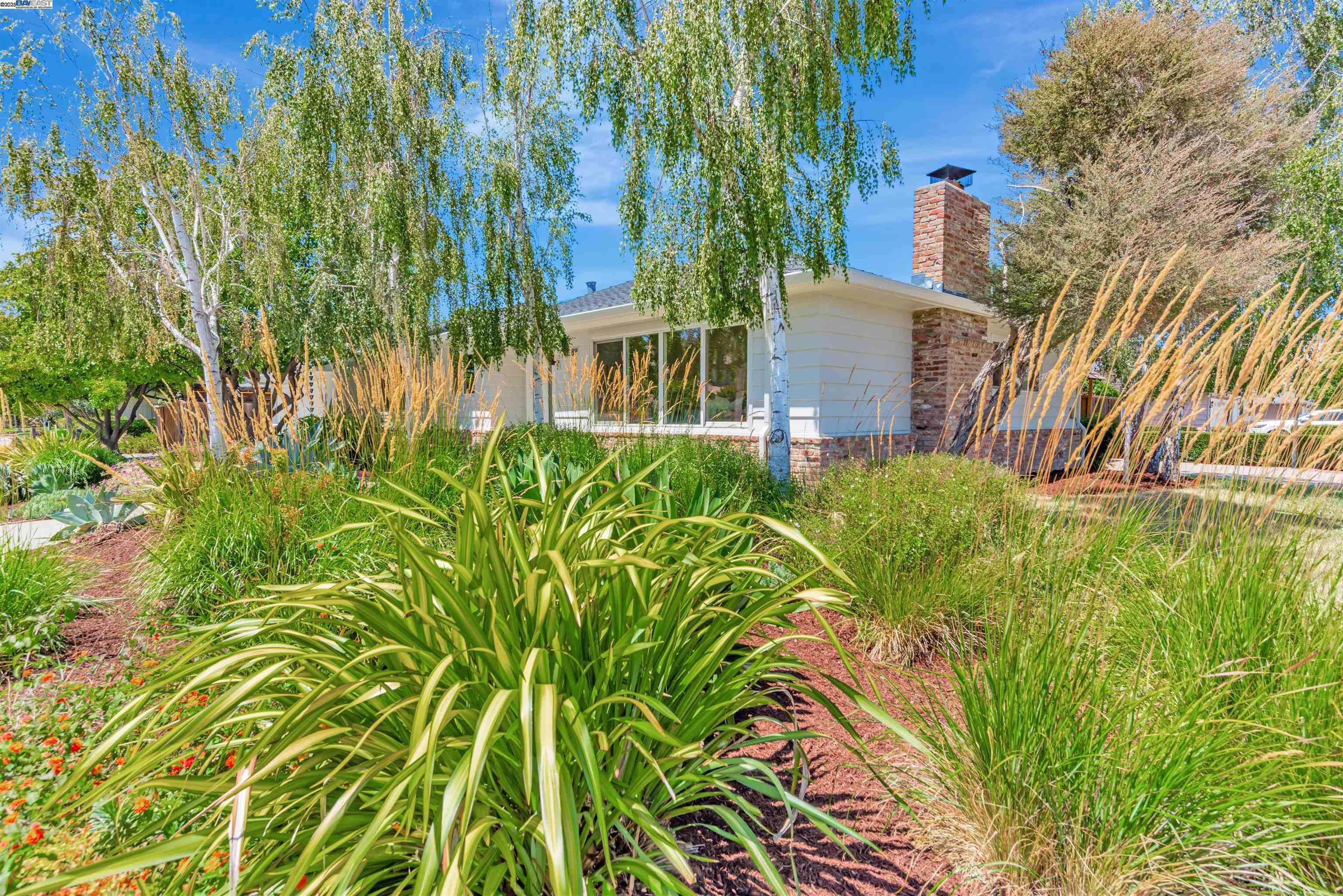 Property Photo: 38388 Logan Dr CA 94536