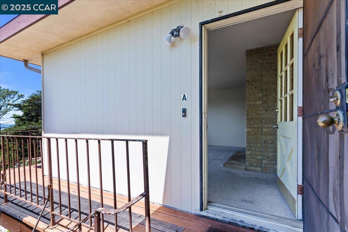 Property Photo:  51 Rincon Rd  CA 94707 