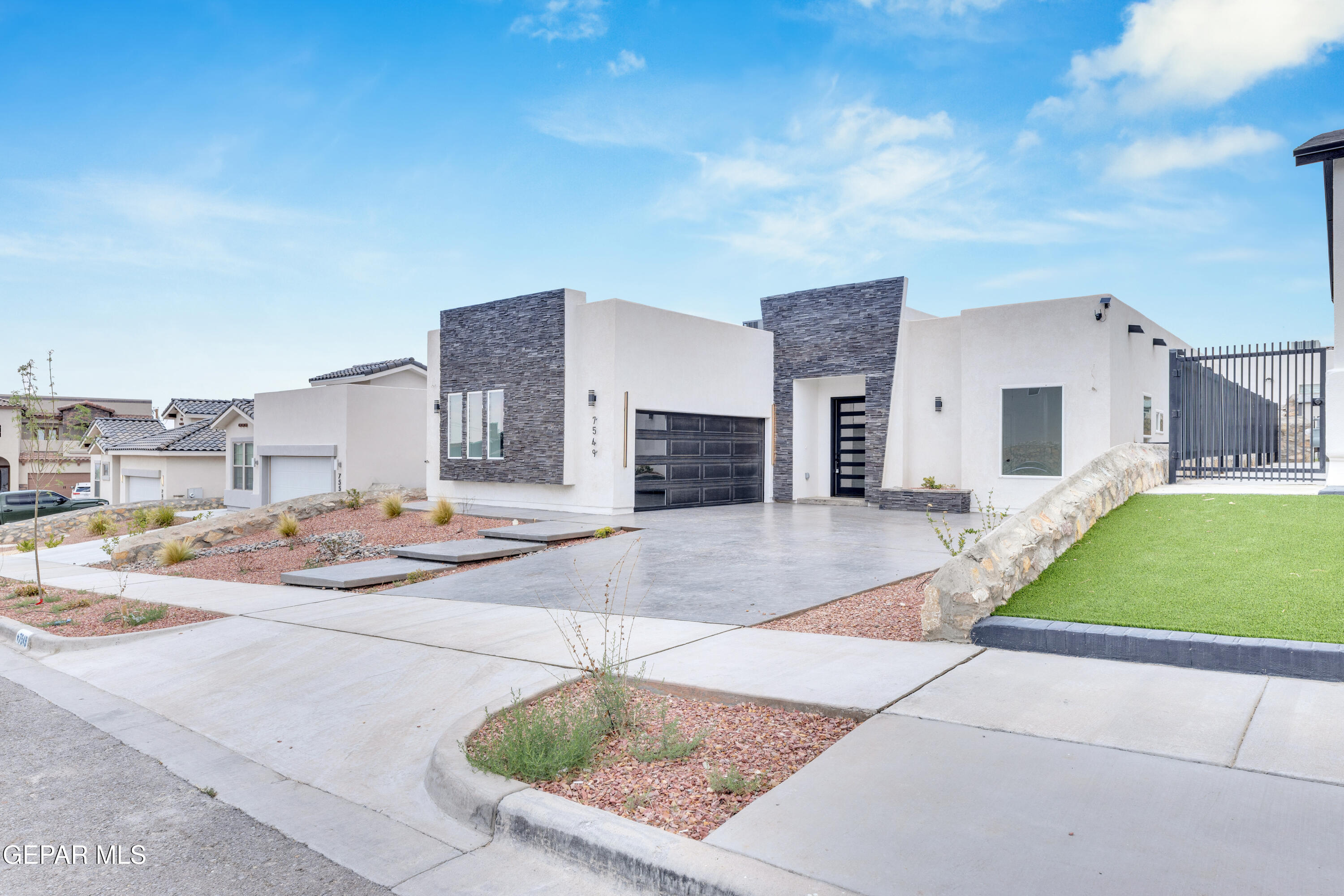 706849 7549 Enchanted Park Dr Drive  El Paso TX 79911 photo