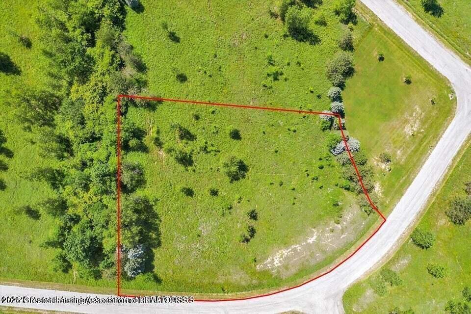 26 Monarch Lane  Okemos MI 48864 photo