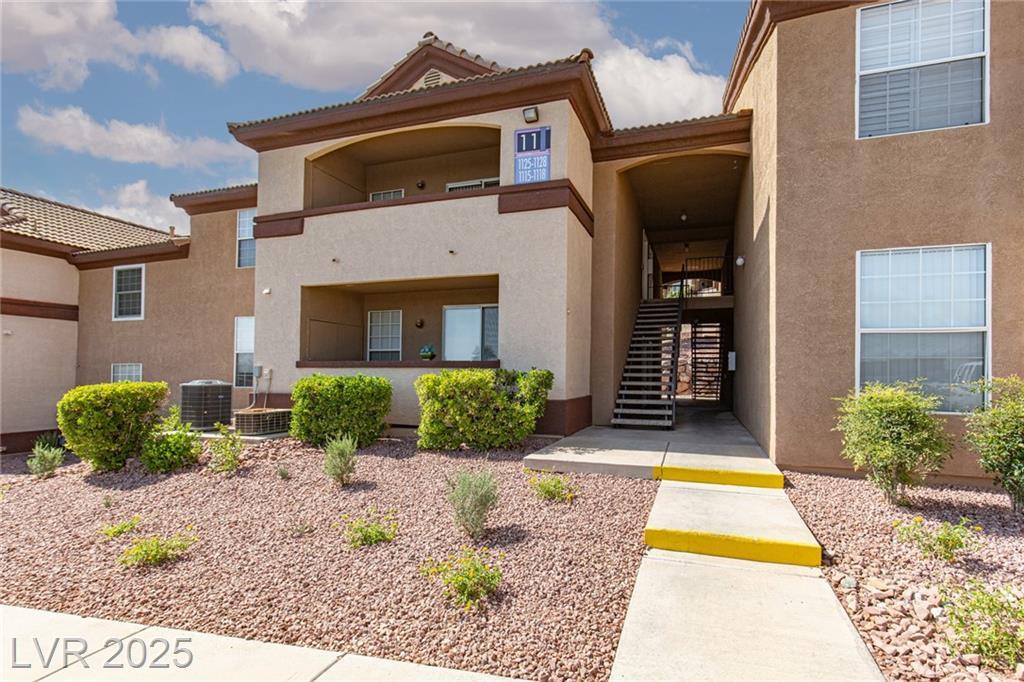 Property Photo: 231 West Horizon Ridge Parkway 1126 NV 89012