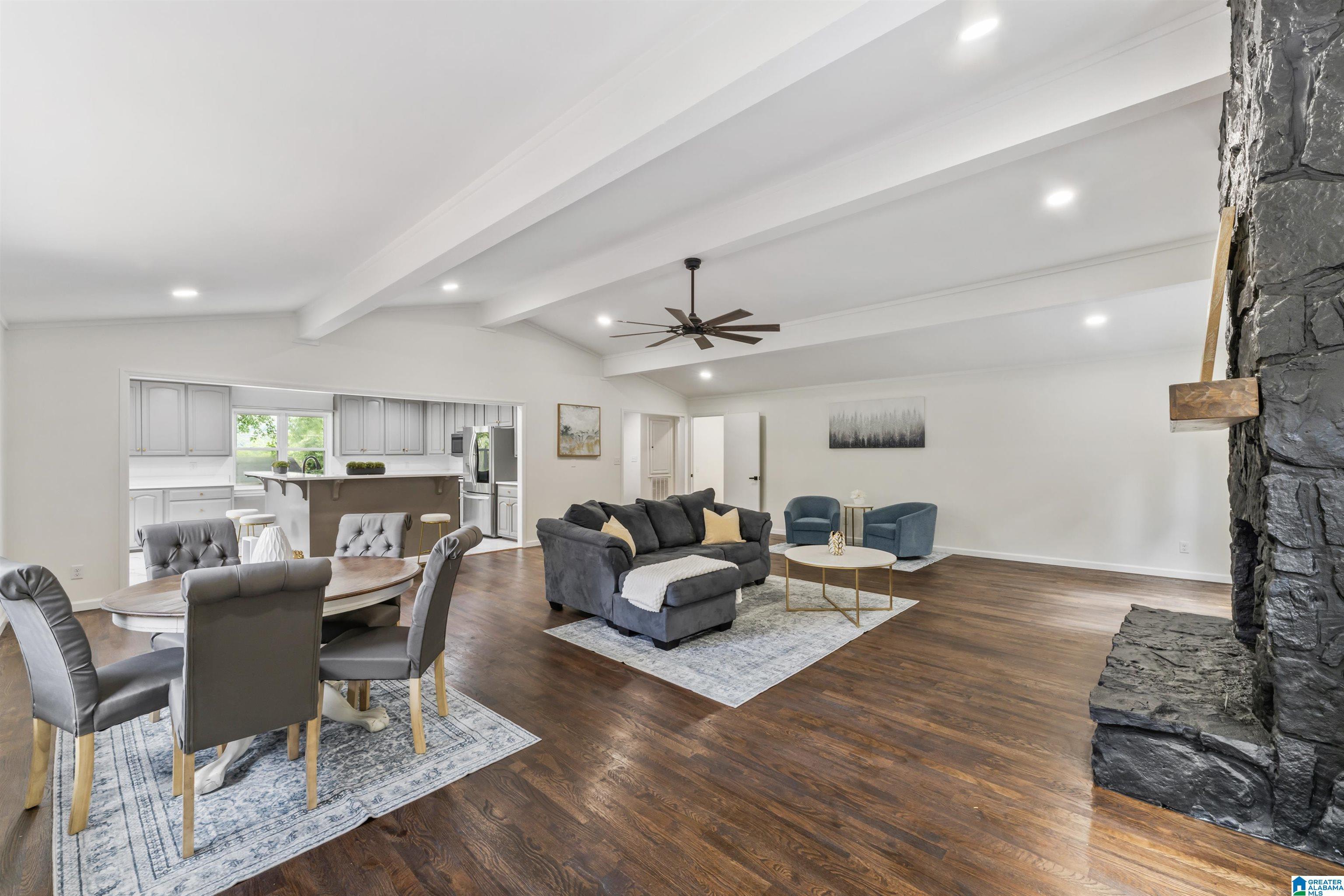 Property Photo:  113 Woodland Circle  AL 35173 