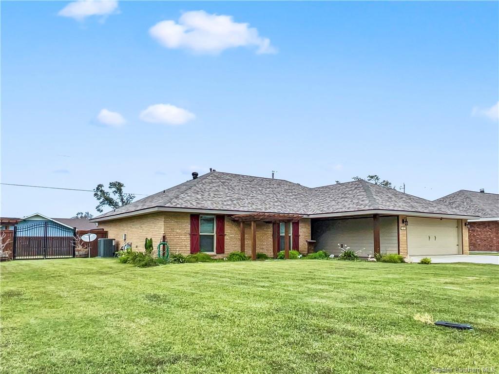 Property Photo: 33 Eucalyptus Street LA 70663