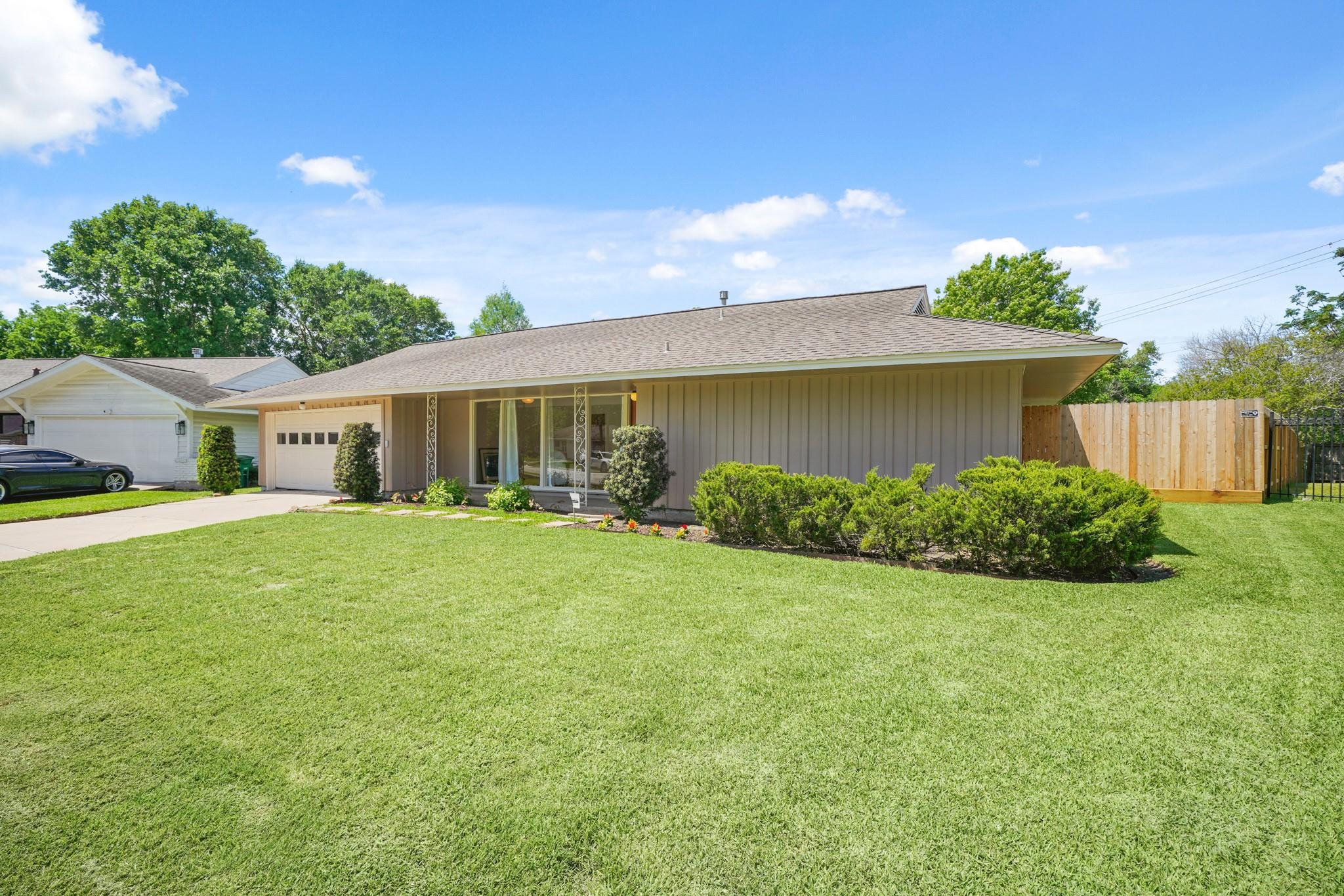 Property Photo: 11002 Waxwing Street TX 77035