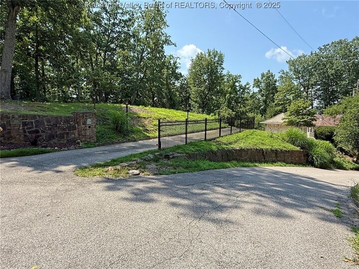 Property Photo:  1500 Longridge Road  WV 25314 