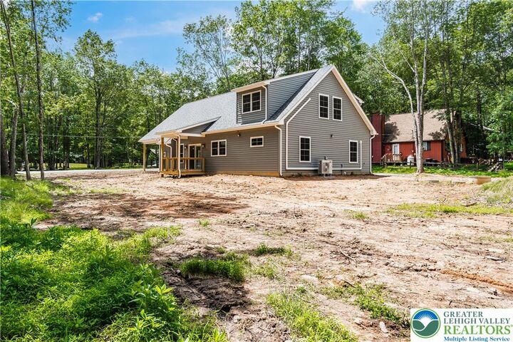 Property Photo:  21 Wilde Glen  PA 18210