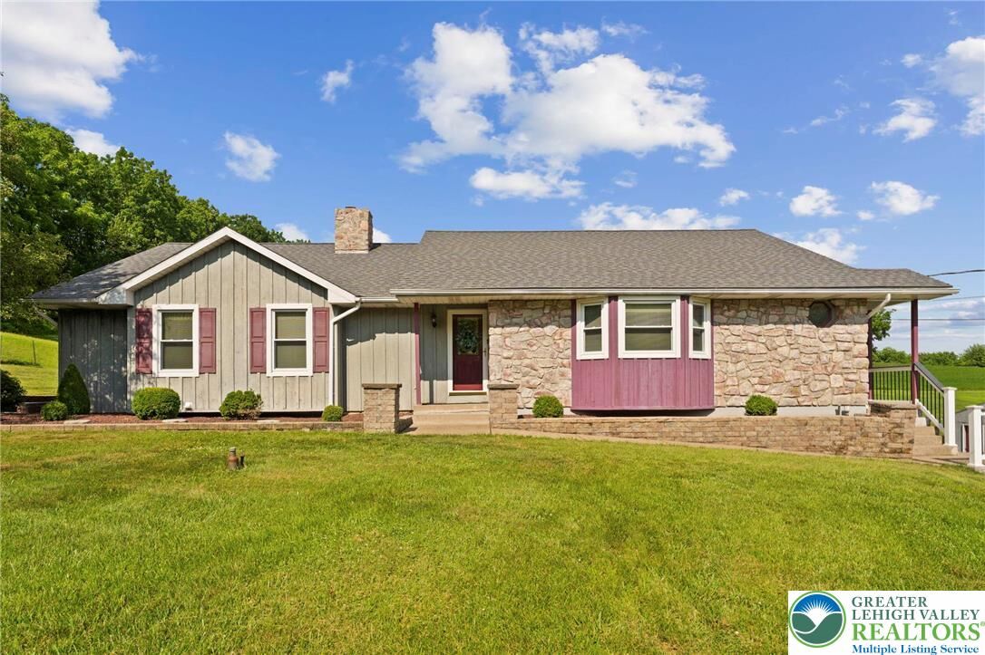 Property Photo: 4661 Hillside Road PA 18037