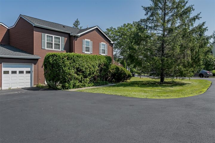 37 Candlestick Court  Warwick (Village) NY 10990 photo