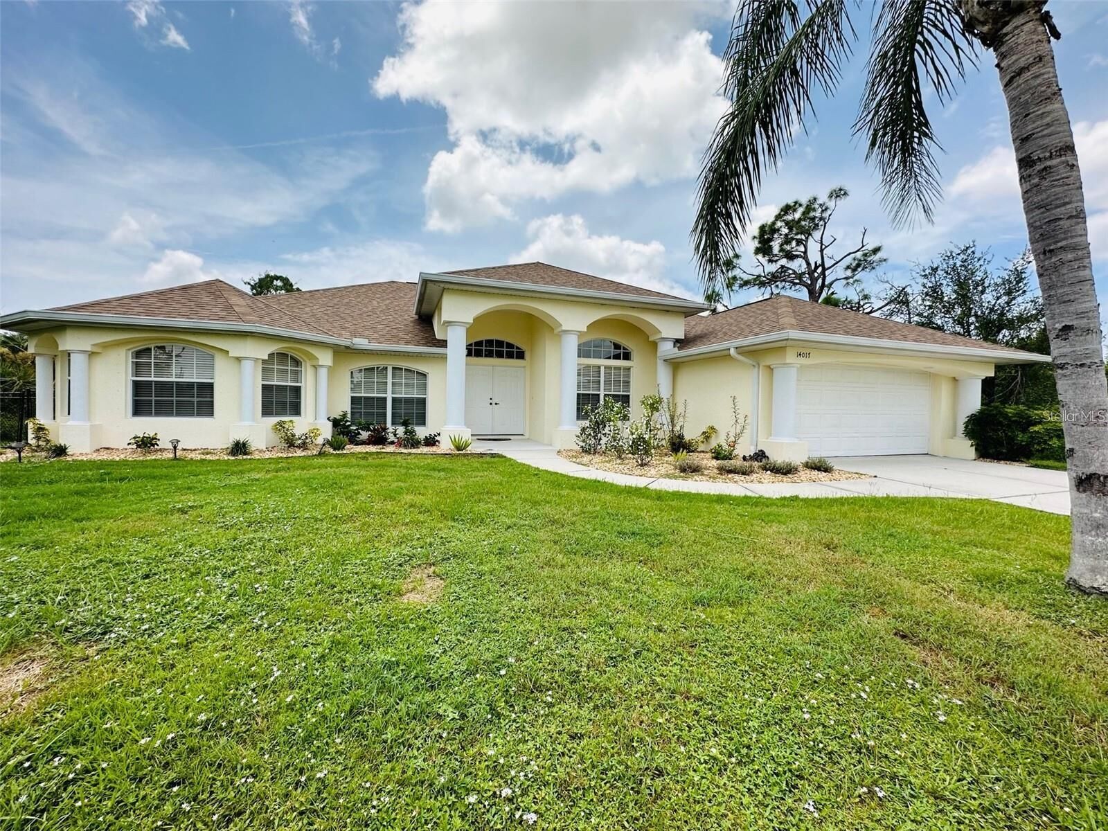 Property Photo: 14017 Wenzel Avenue FL 33981