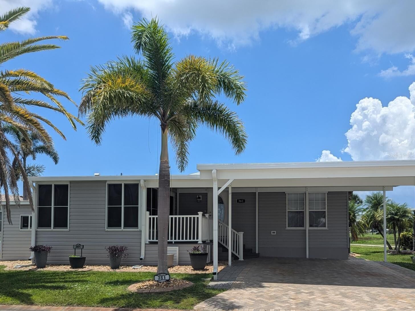 Property Photo:  2100 Kings Highway 361  FL 33980 