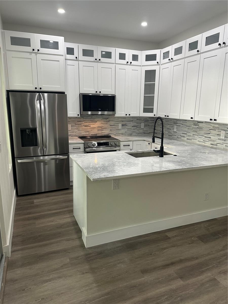 Property Photo: 823 La Salle Avenue FL 32803