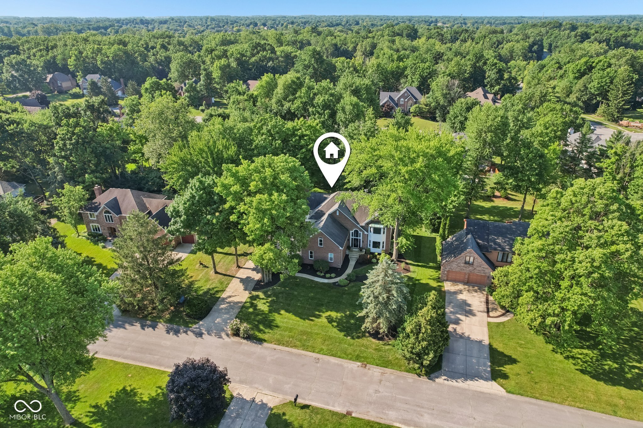 Property Photo: 11845 Discovery Circle IN 46236