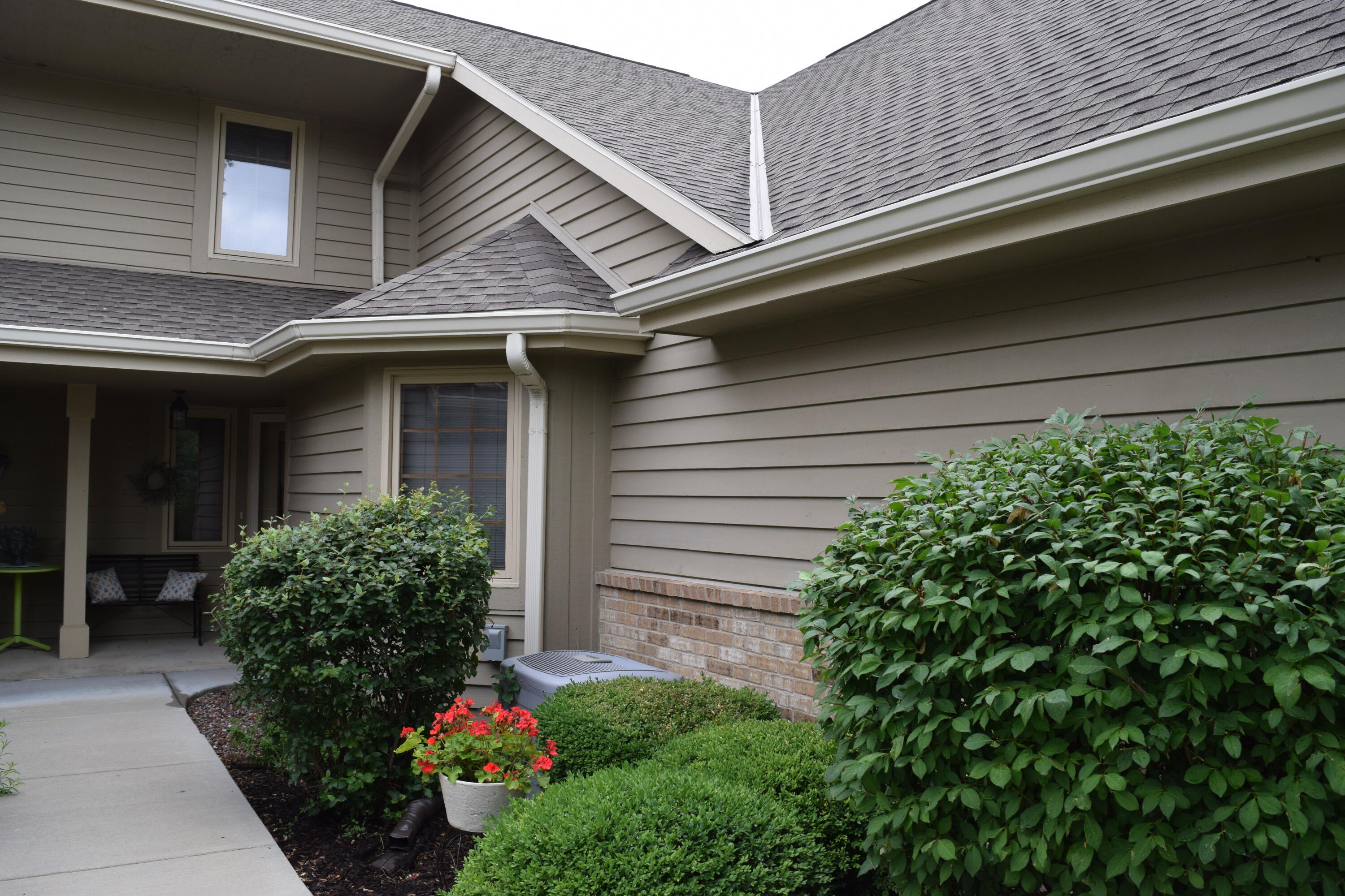 N21w24248 Cumberland Dr 26 I  Pewaukee WI 53072 photo