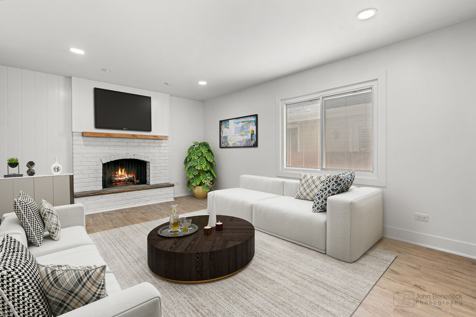 Property Photo:  154 Newton Avenue  IL 60137 