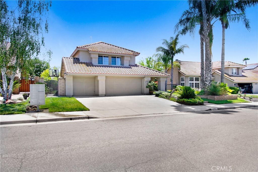 Property Photo: 24399 Avenida Musico CA 92562