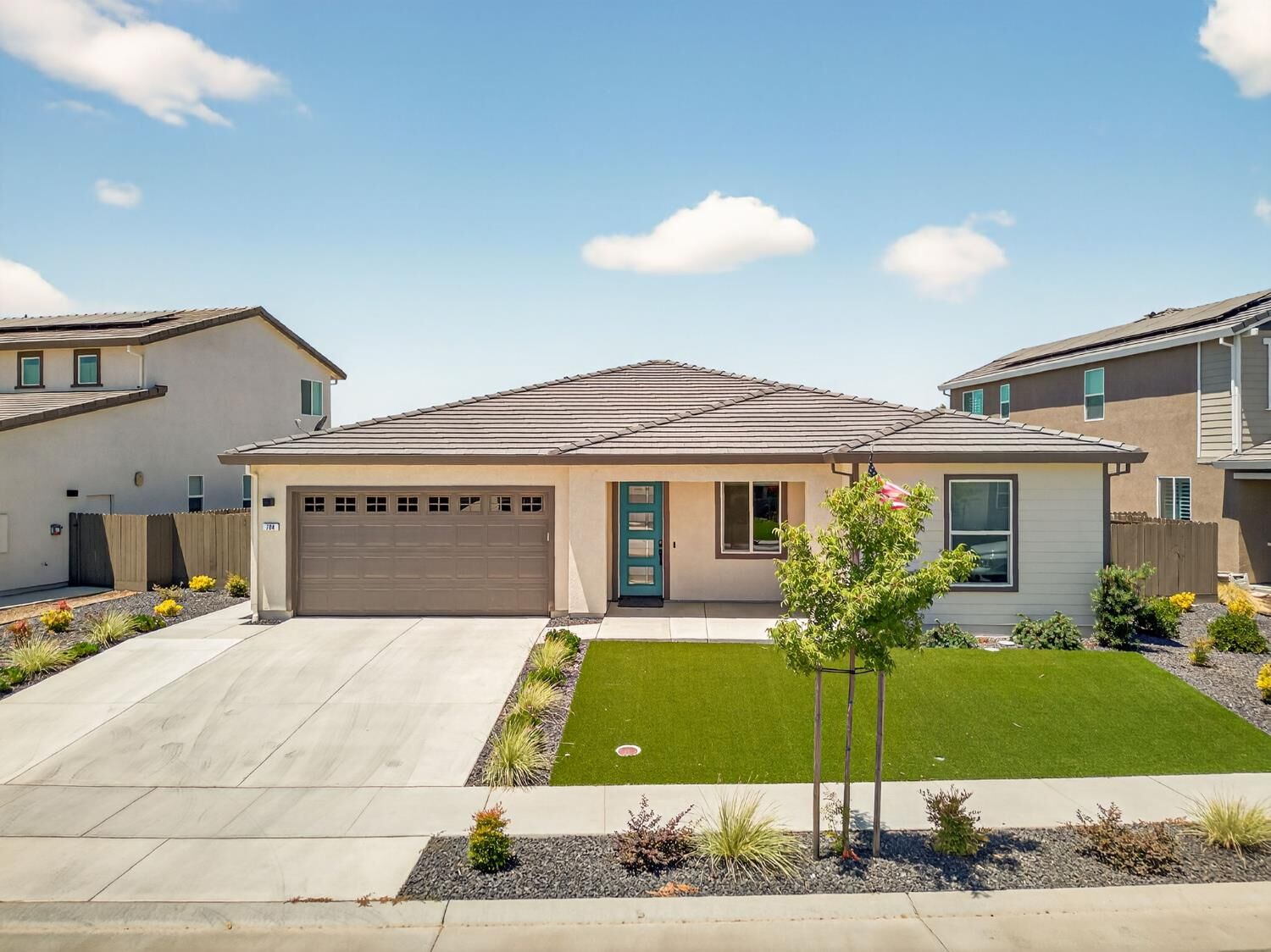 Property Photo:  784 Cross Creek Lane  CA 95648 