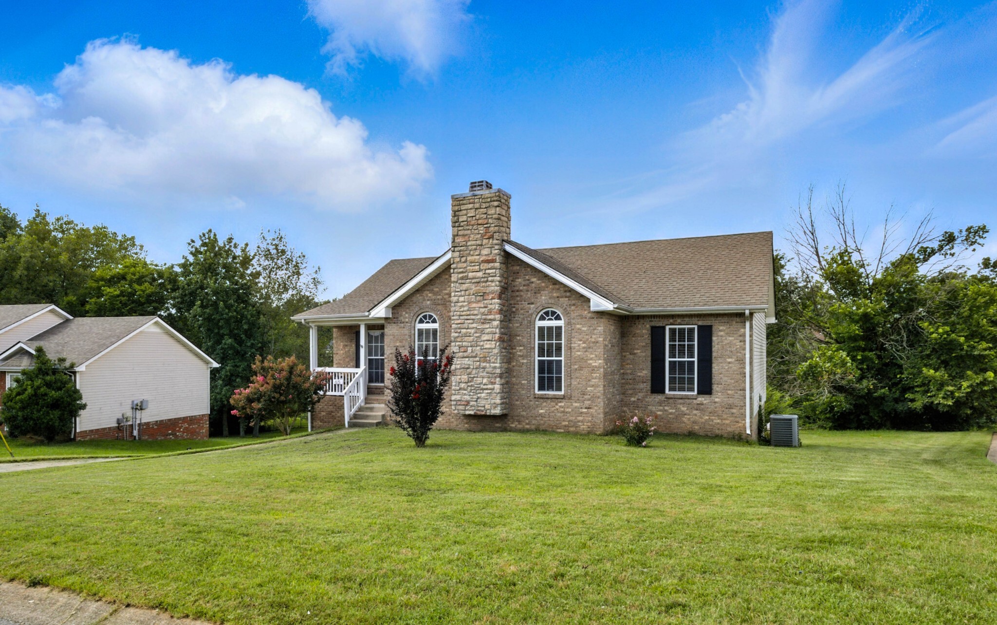 Property Photo: 65 West Dr TN 37040