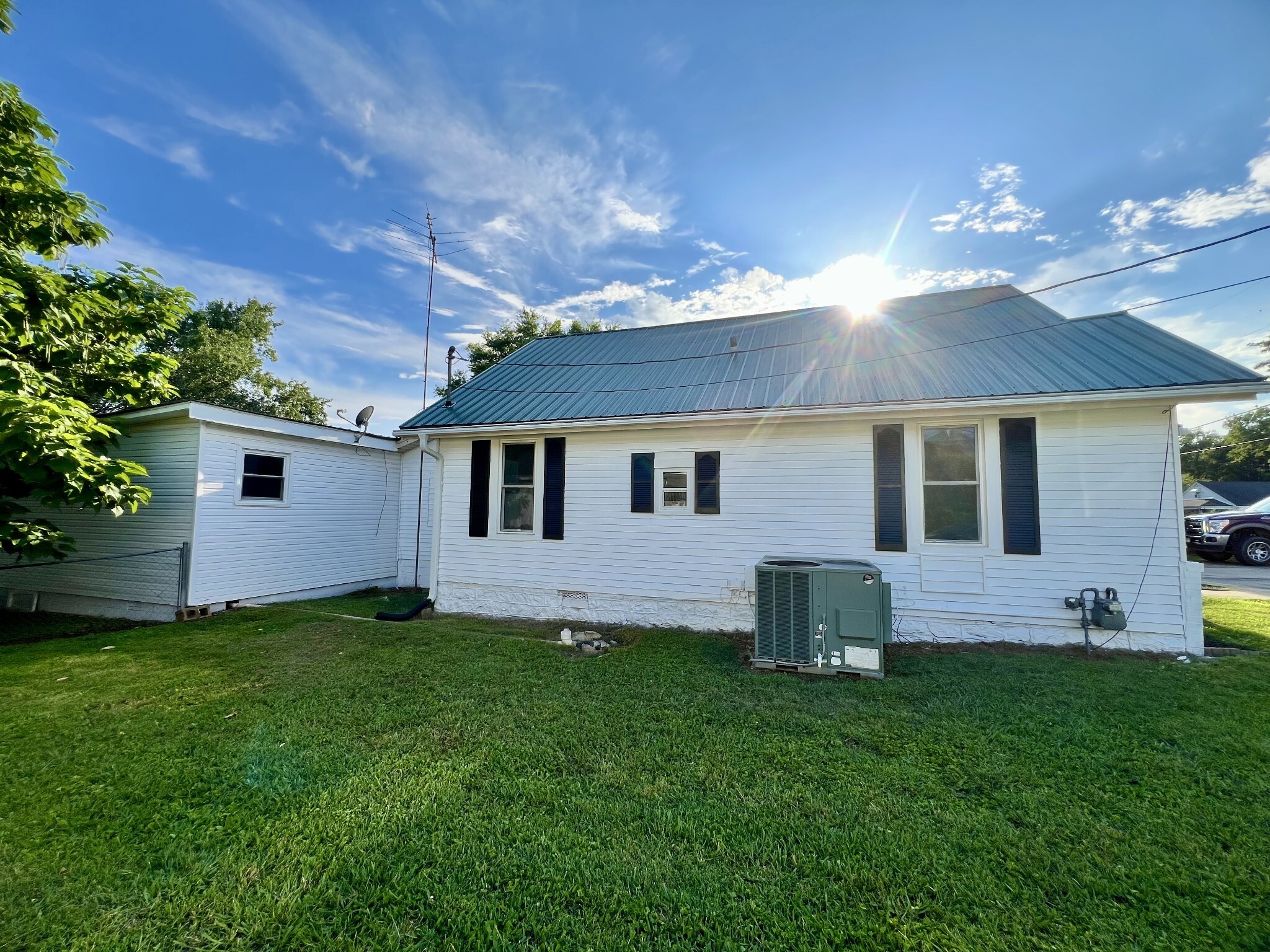 Property Photo: 314 Maplewood Dr TN 37160