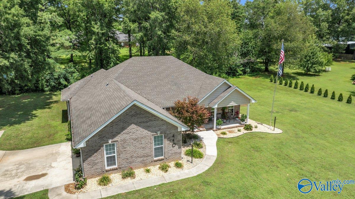 Property Photo: 440 County Road 443 AL 35643