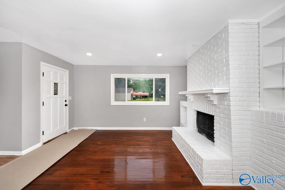Property Photo: 215 NE Teague Road AL 35741