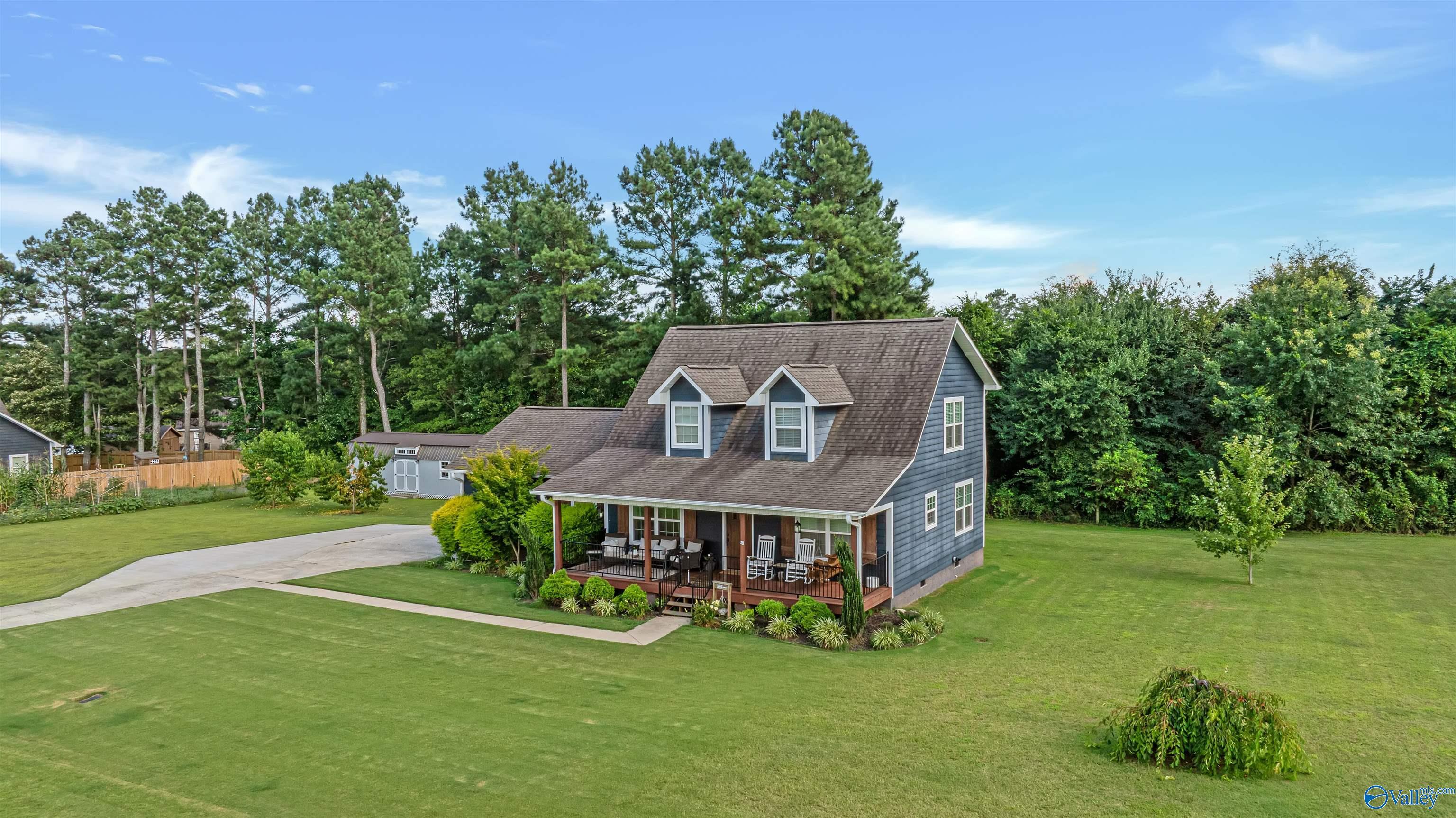 Property Photo: 157 Deer Street AL 35986