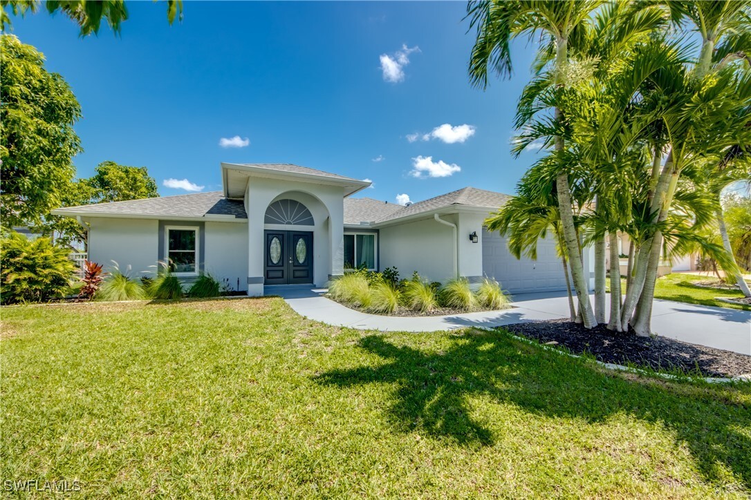 Property Photo: 121 SE 17th Street FL 33990