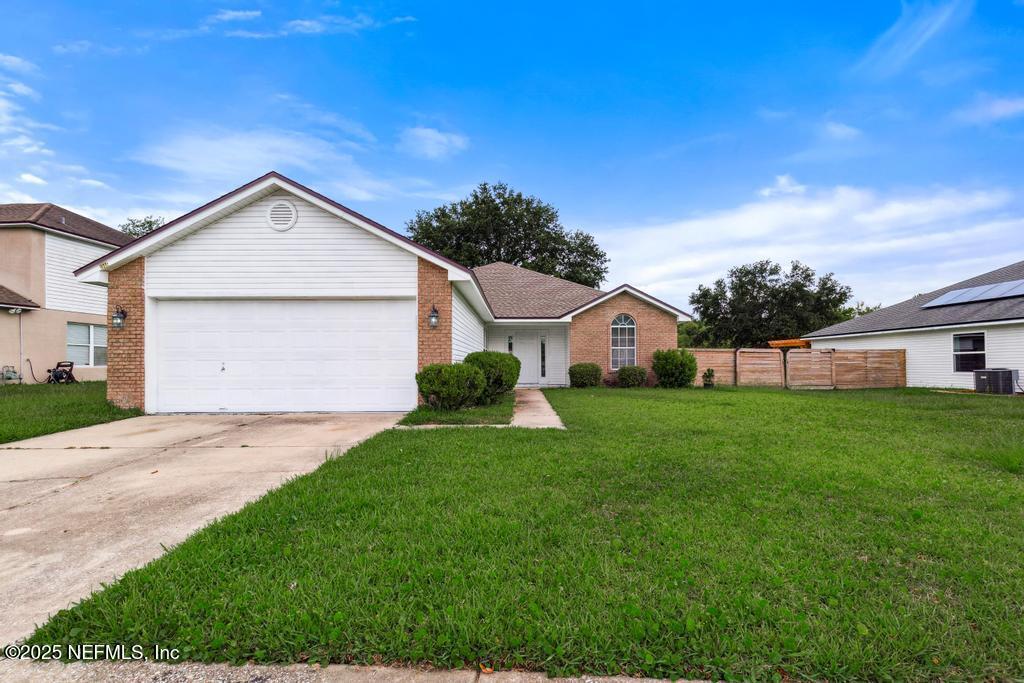 Property Photo:  1946 Coldfield Drive W  FL 32246 