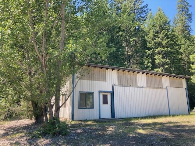 Property Photo:  3023 Orient Cutoff Rd  WA 99160 