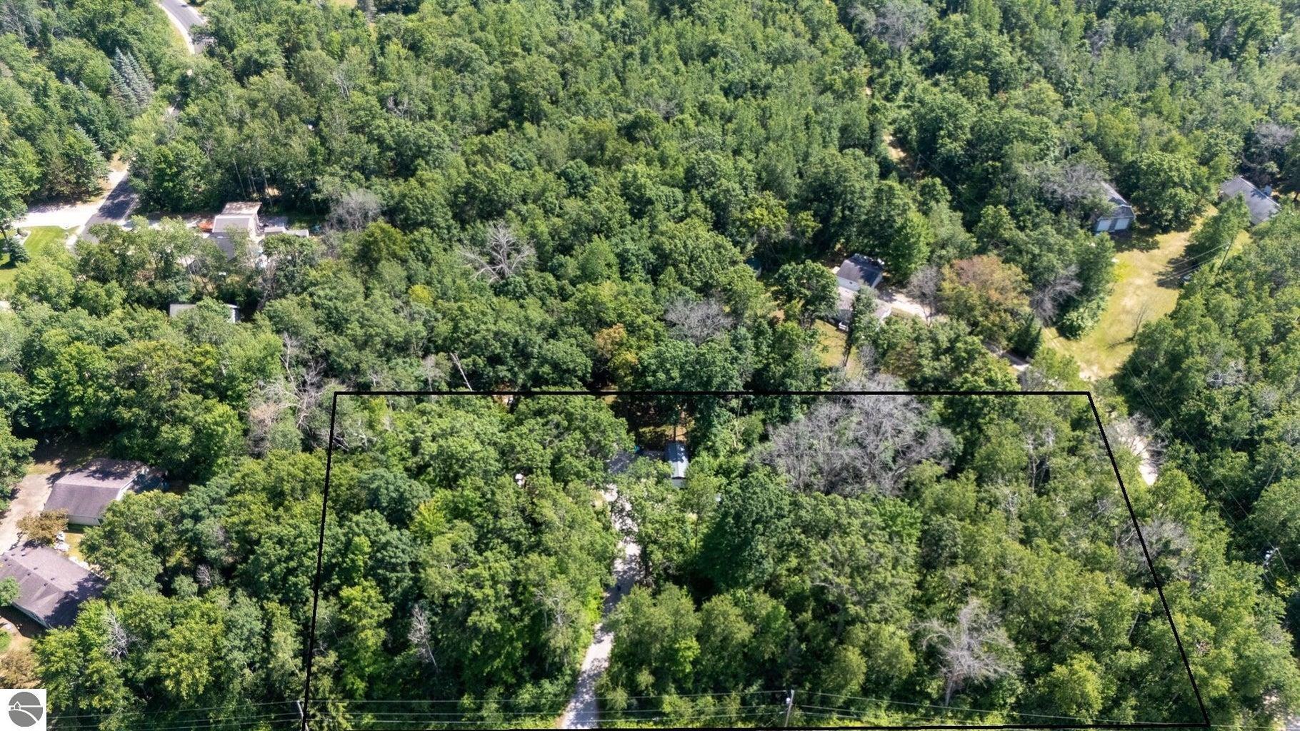 Property Photo: 5611 W Marl Lake Road MI 48653