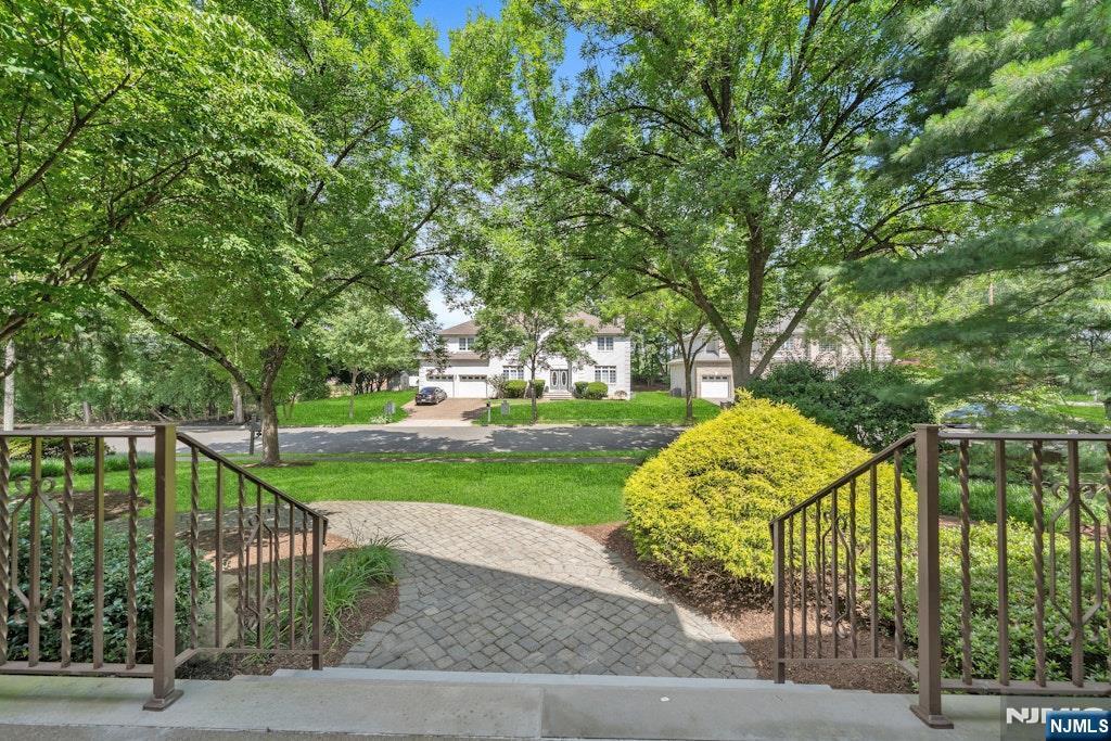 Property Photo:  206 Paul Court  NJ 07652 