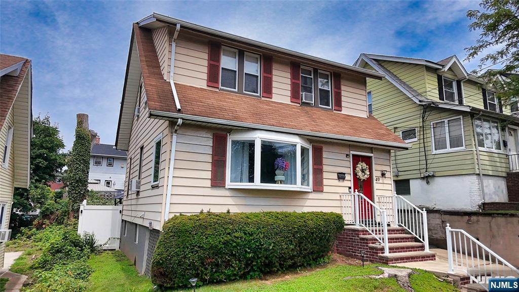 Property Photo:  49 Hill Street  NJ 07603 