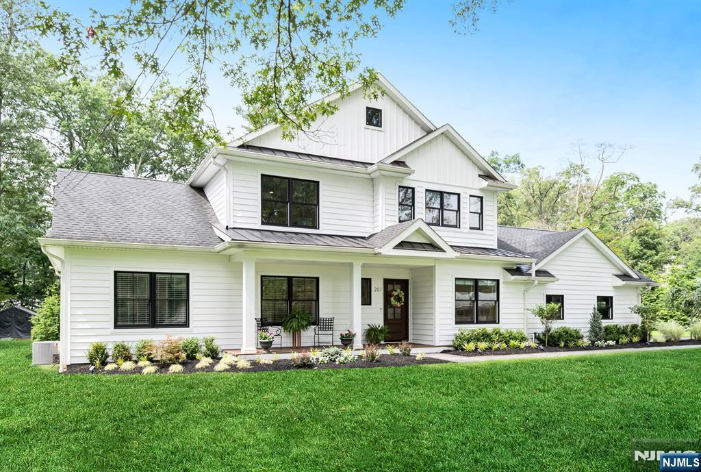 207 Henry Place  Wyckoff NJ 07481 photo