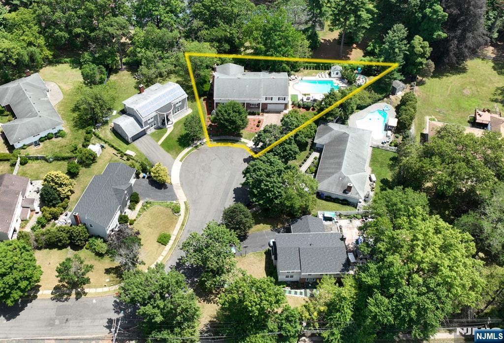 Property Photo: 254 University Way NJ 07652