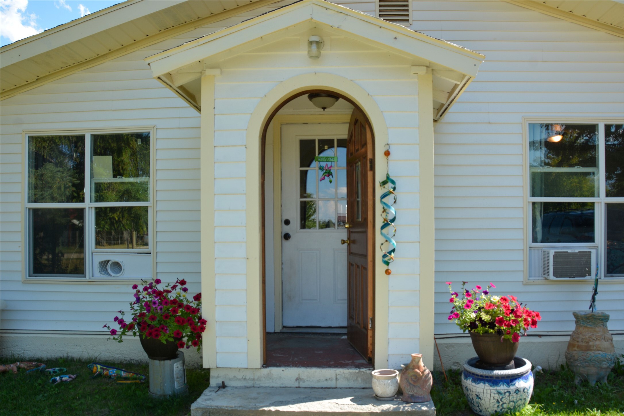 Property Photo: 819 E 2nd Street MT 59870