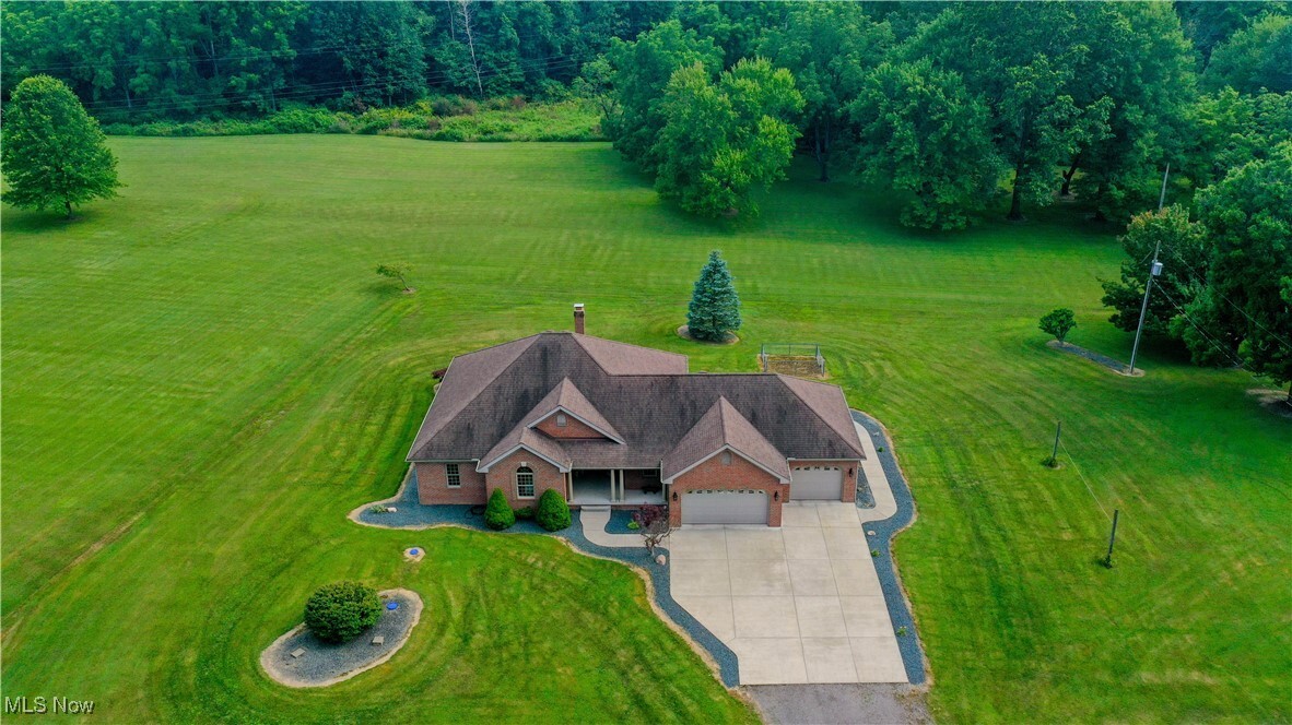Property Photo:  4901 New Castle Road  OH 44436 