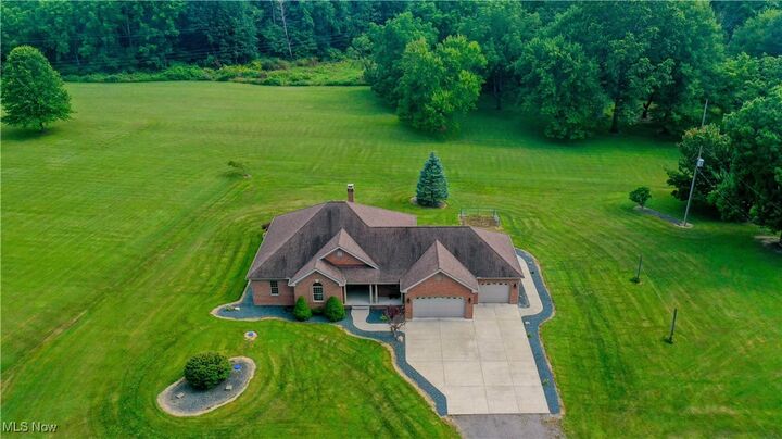 Property Photo: 4901 New Castle Road OH 44436