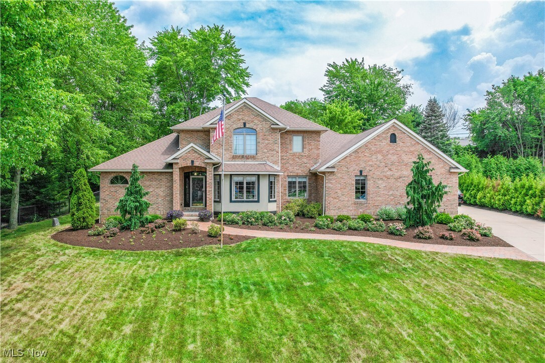 2641 Topflite Drive  Akron OH 44312 photo