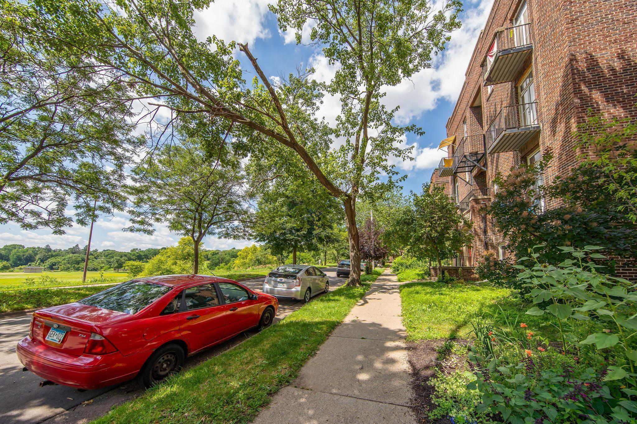 Property Photo: 1216 Powderhorn Terrace 15 MN 55407