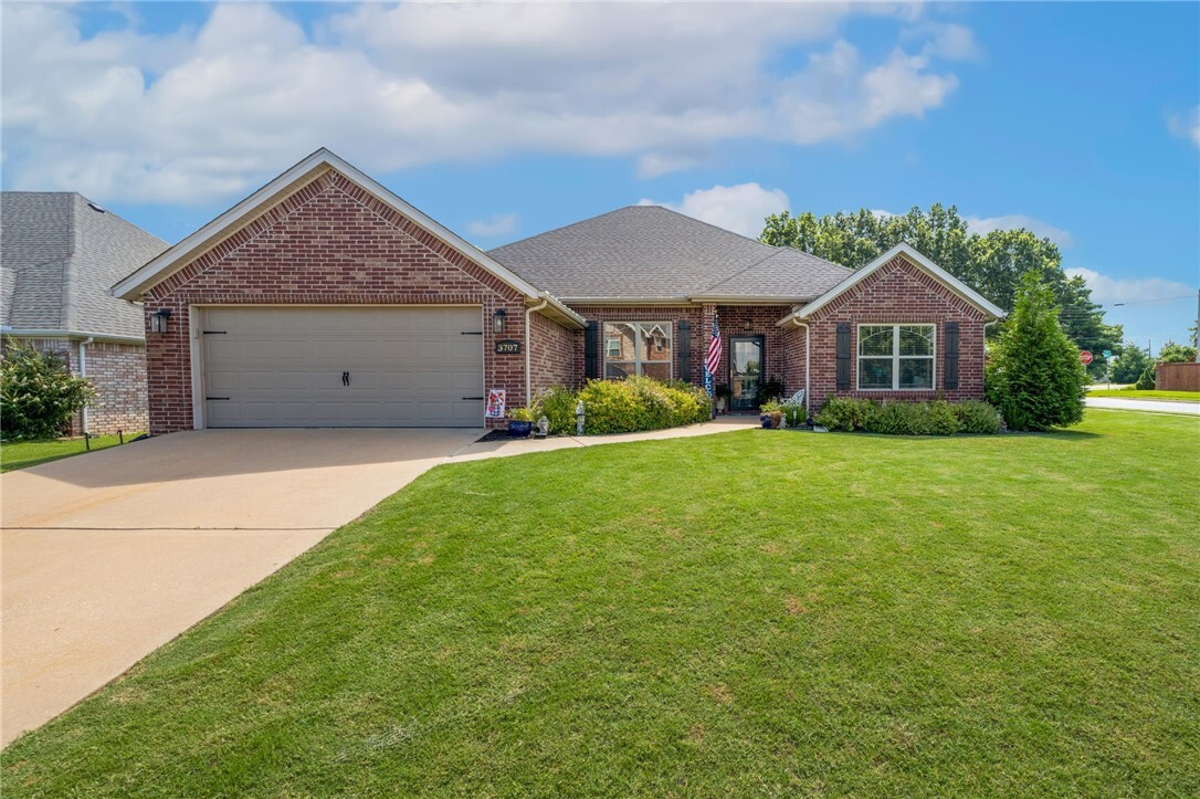 3707 N 2nd Place  Rogers AR 72756 photo